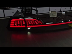 TESLE thông qua đèn sau